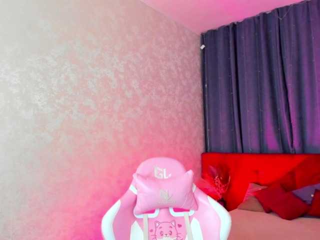 AgataAdriann live cam on BongaCams