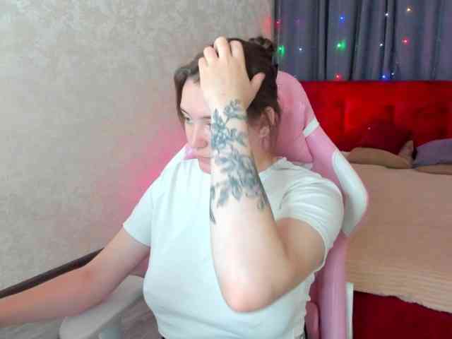 AgataAdriann webcam