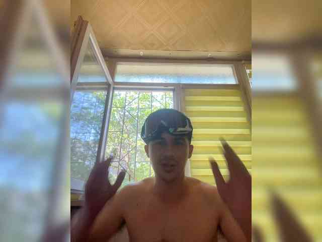 Ssenuyor Live Webcam on BongaCams