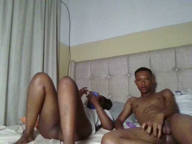 RexFamily3 live cam on BongaCams