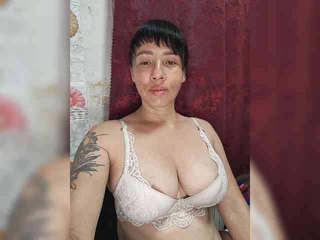 Karina-25 webcam