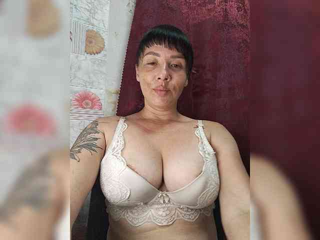 Karina-25 webcam