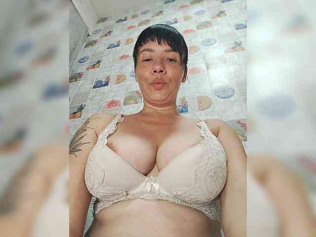 Karina-25