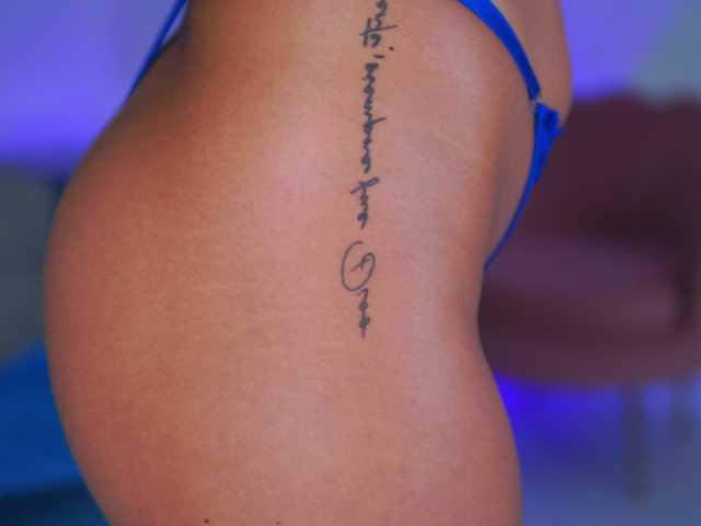 GoldieMaren live cam on BongaCams