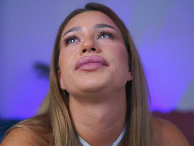 GoldieMaren live cam on BongaCams