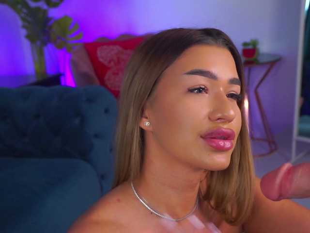 GoldieMaren live cam on BongaCams