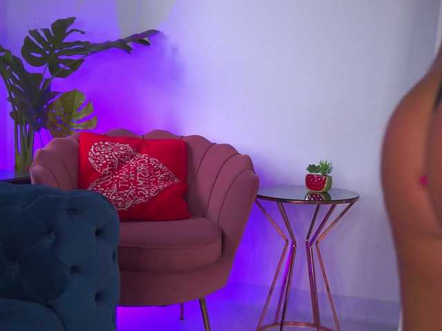 GoldieMaren live cam on BongaCams