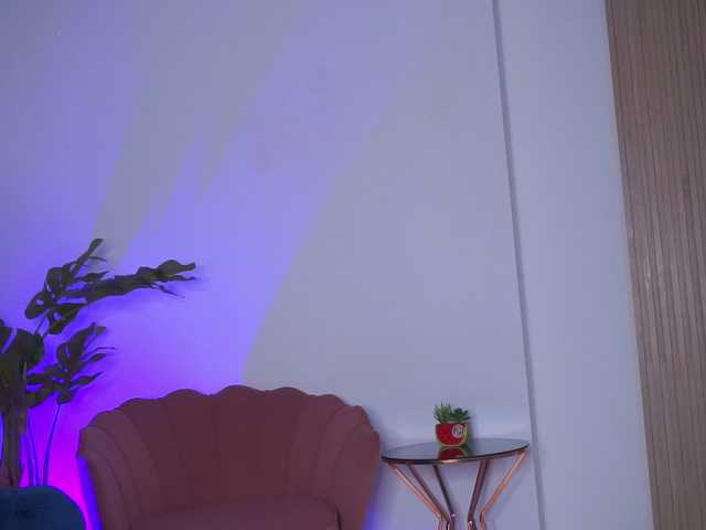 GoldieMaren live cam on BongaCams