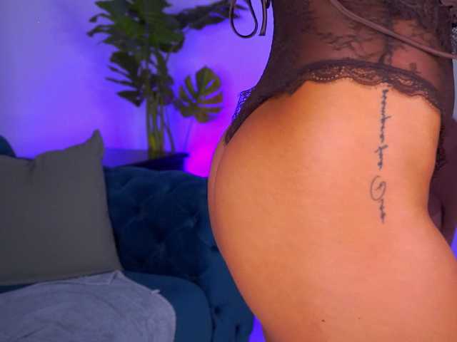 GoldieMaren live cam on BongaCams