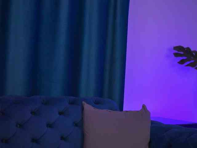 GoldieMaren webcam