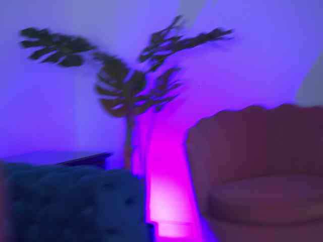 GoldieMaren webcam