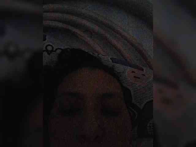 Modelo: -meowscarade-