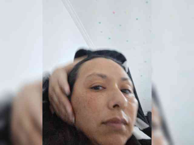 Modelo: -meowscarade-