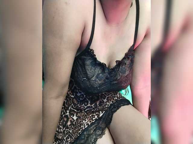 Doll69 live webcam show