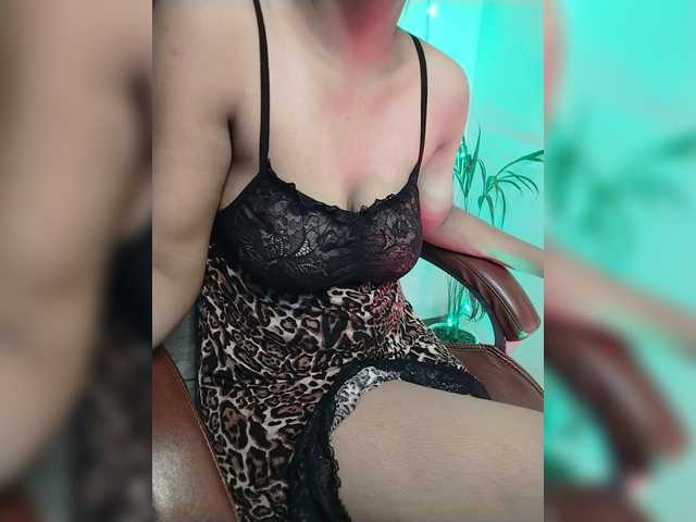 Doll69 live cam on BongaCams