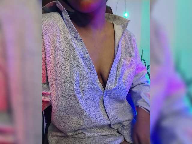 Doll69 live cam on BongaCams