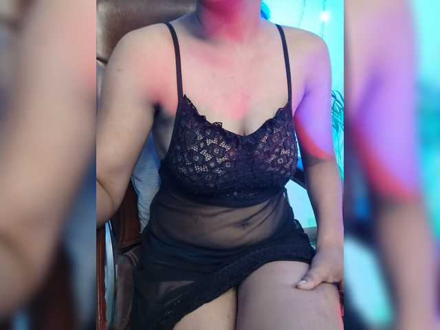 Doll69 live cam on BongaCams