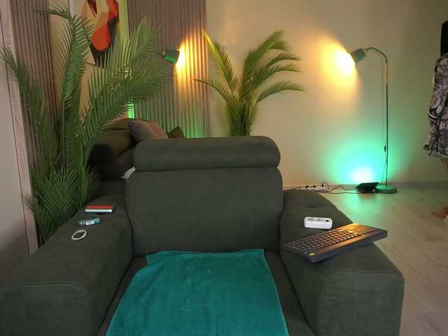 NyraNoble live webcam show