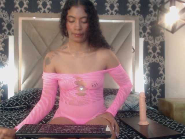 MilaBelle live cam on BongaCams