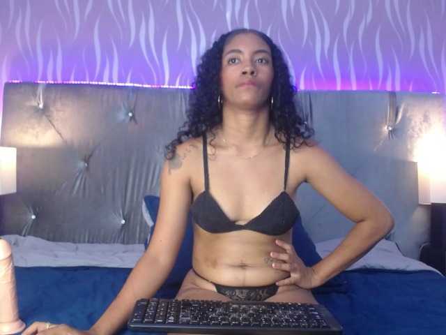 MilaBelle live webcam show