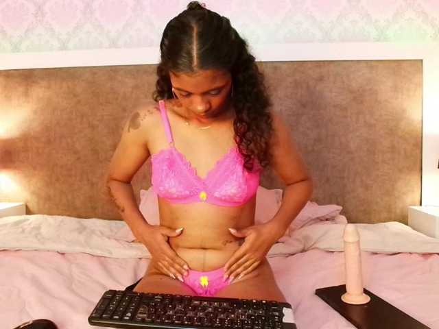 MilaBelle live cam on BongaCams