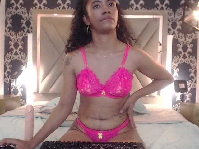 MilaBelle live webcam show