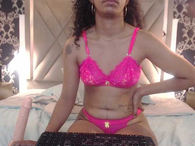 MilaBelle live webcam show