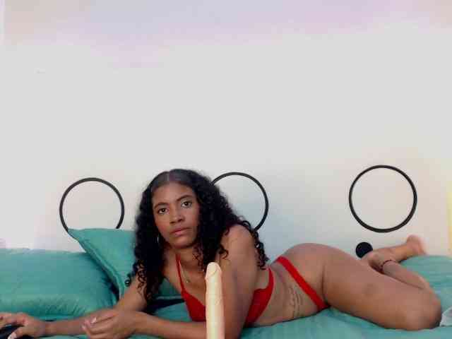 MilaBelle webcam