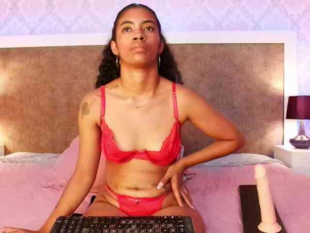 MilaBelle webcam