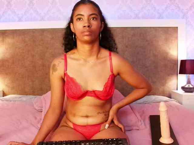 MilaBelle webcam