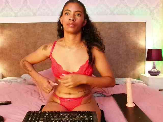 MilaBelle webcam