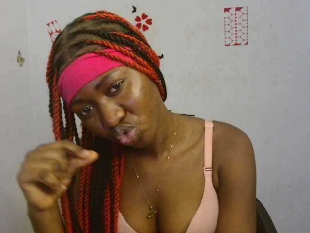 Nastywet-eva live cam on BongaCams