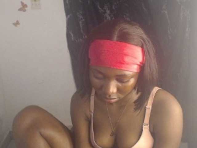 Nastywet-eva live cam on BongaCams