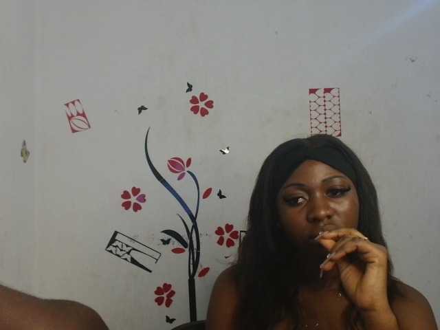 Nastywet-eva live cam on BongaCams