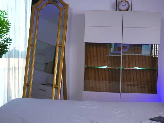 Sex chat gratuit in direct cu AlyonaKatya pe BongaCams