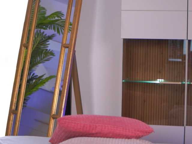 AlyonaKatya live cam preview