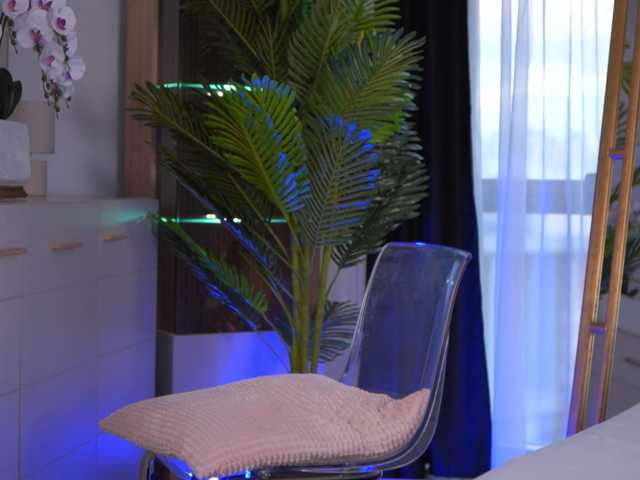 AlyonaKatya live cam on BongaCams