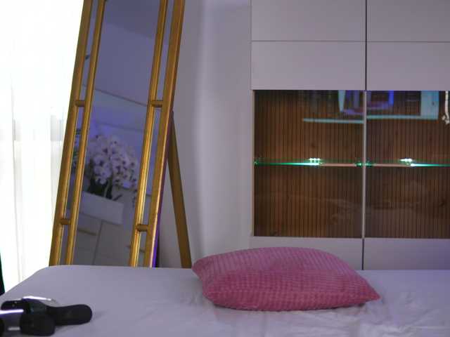 AlyonaKatya live cam on BongaCams