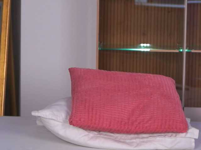AlyonaKatya live cam preview