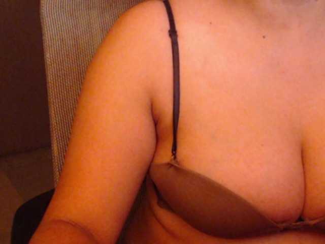 DanielaWilzon live cam on BongaCams