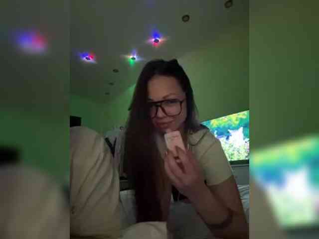 Model: HelloFuck777