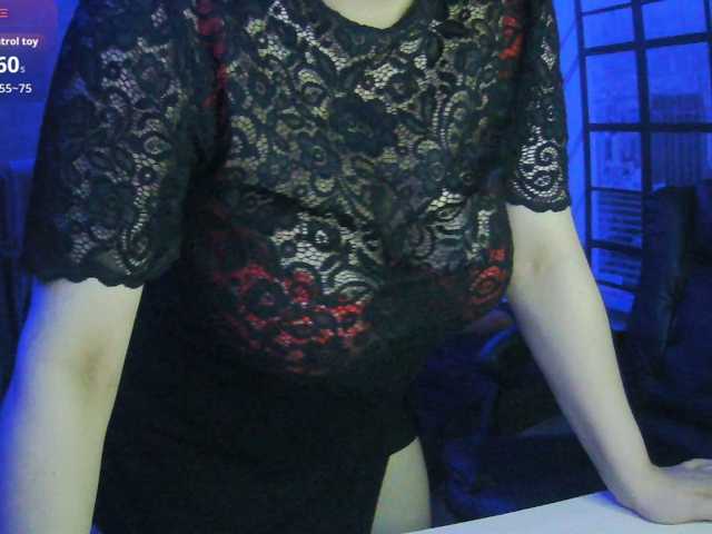 AgathaMyers, en directo ahora en BongaCams