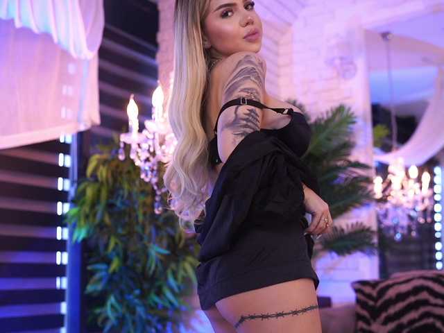 MaevaRey live webcam show