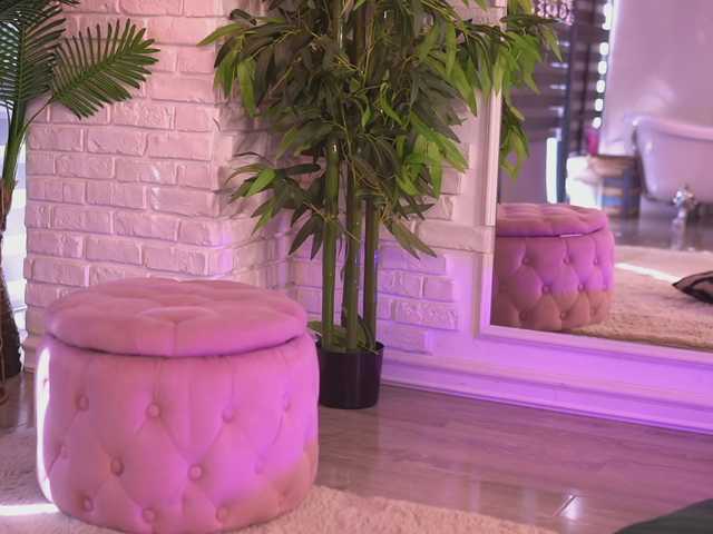MaevaRey live cam on BongaCams