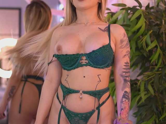 MaevaRey live cam on BongaCams