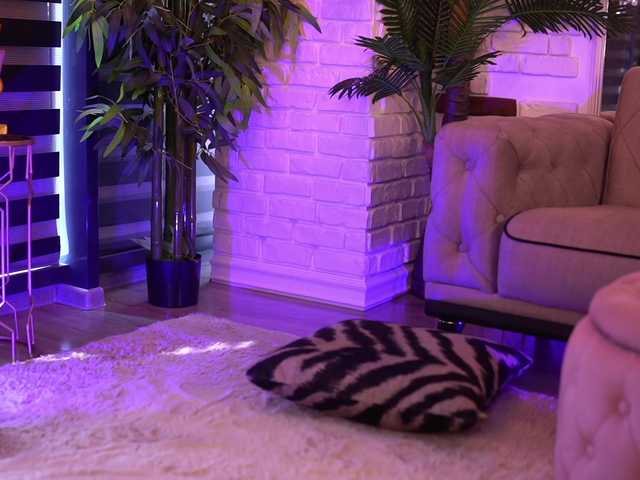 MaevaRey live cam on BongaCams