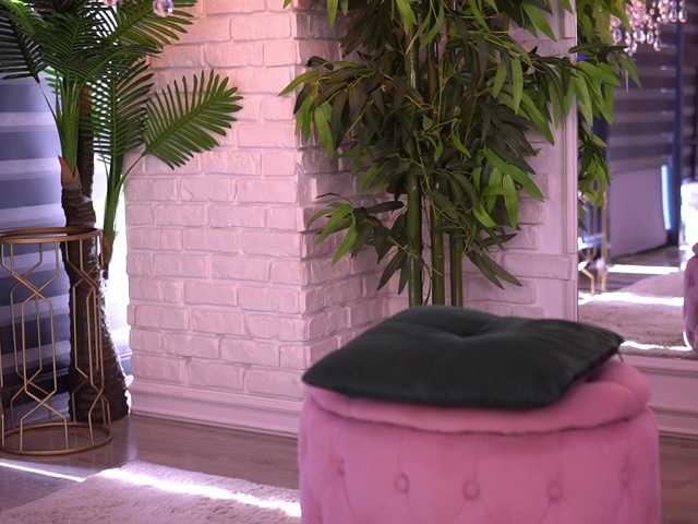 MaevaRey live cam on BongaCams