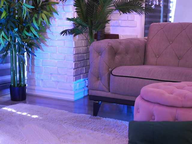 MaevaRey live webcam show
