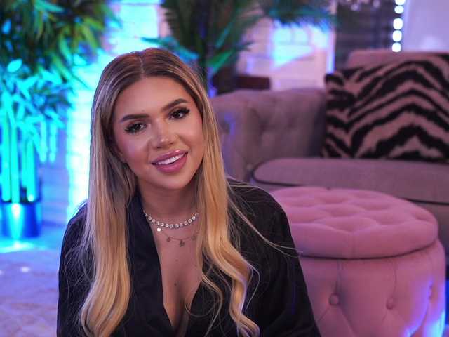 MaevaRey live webcam show