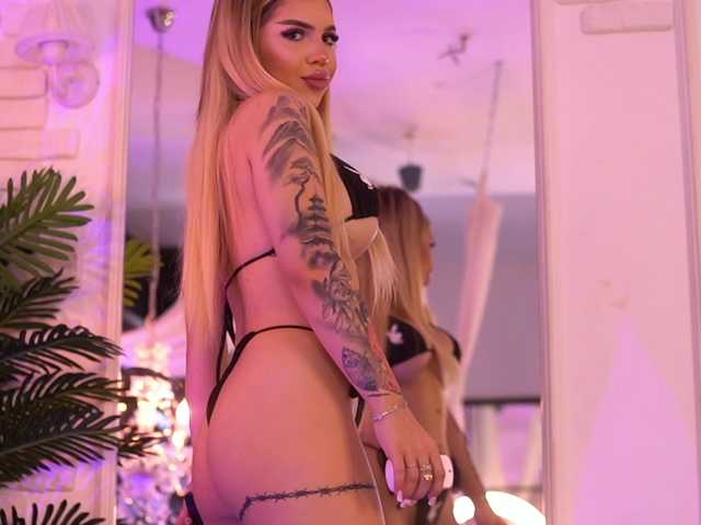 MaevaRey live cam on BongaCams